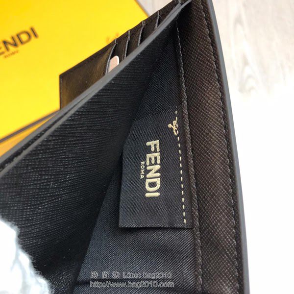 FENDI短夾錢包 19年春夏季最新手包 小摔牛皮 芬迪對折錢包  fdz2138